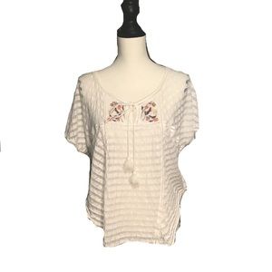 ✨CLEARANCE✨Free People White Embroidered Boho Top size S